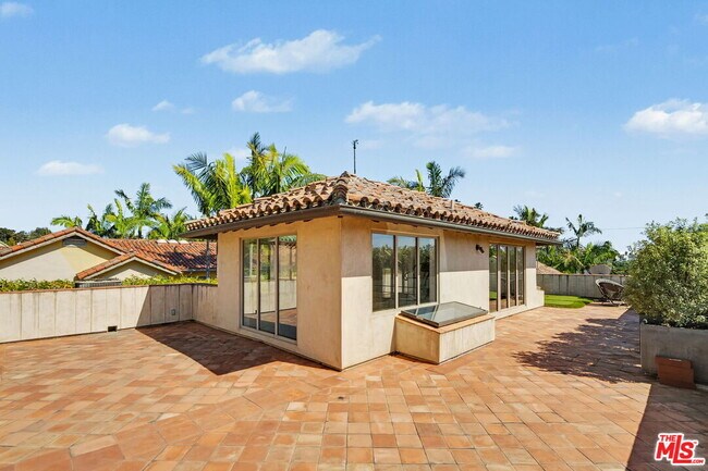 Building Photo - 420 Alta Ave