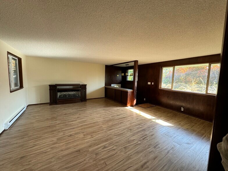 Living room - 2646 NW 64th St