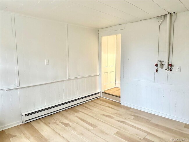 Building Photo - 9 Hornbeck Ave