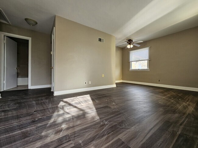 Building Photo - 43 St Celeste Dr