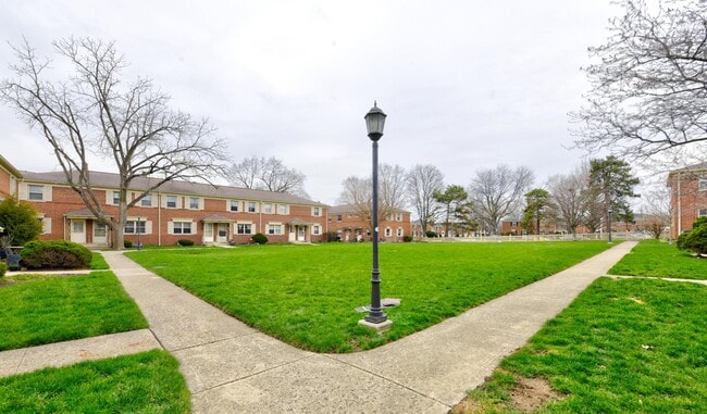 Building Photo - 1870 Northwest Blvd