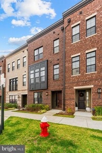 Building Photo - 43433 Wilcox Terrace