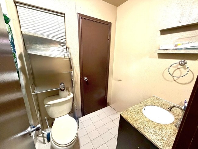 Building Photo - 3611 Cancun Loop