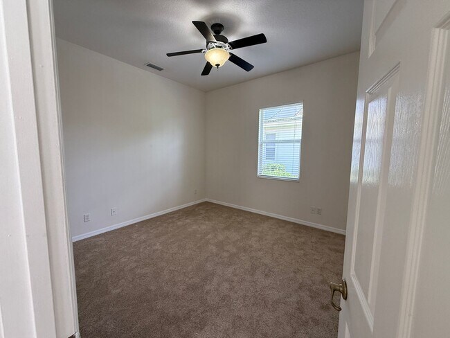 Building Photo - 4 Bedroom 3 Bath Single Family Home Laurel...