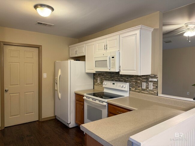 Building Photo - 25920 Argonne Dr