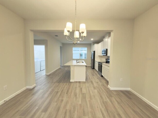 Building Photo - 15445 Bay Brg St