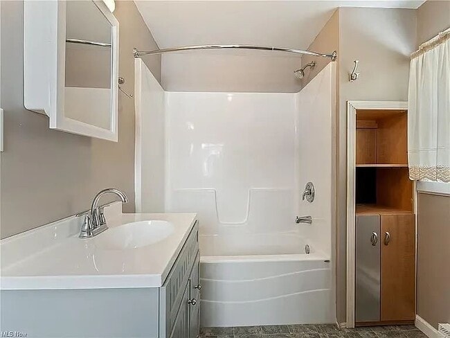 Building Photo - 630 1st St NW