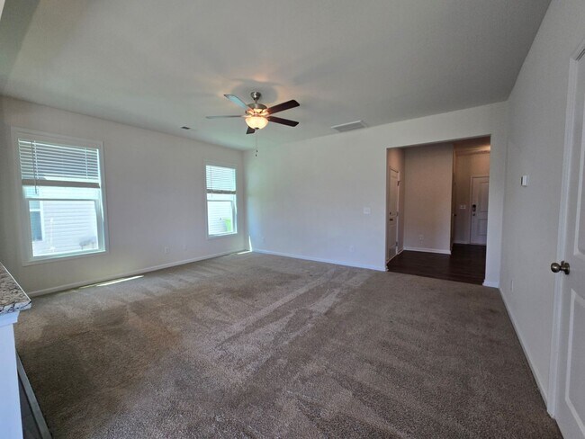Building Photo - 1032 Crescent Moon Lp