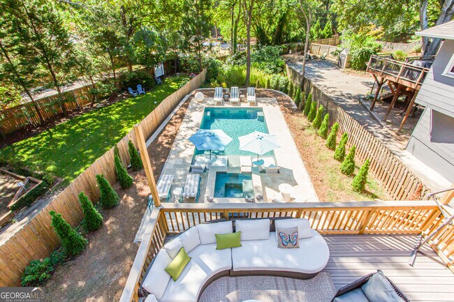 Building Photo - 524 Seminole Ave NE