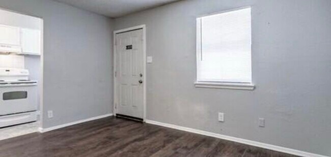 Building Photo - 5120 Humbert Ave