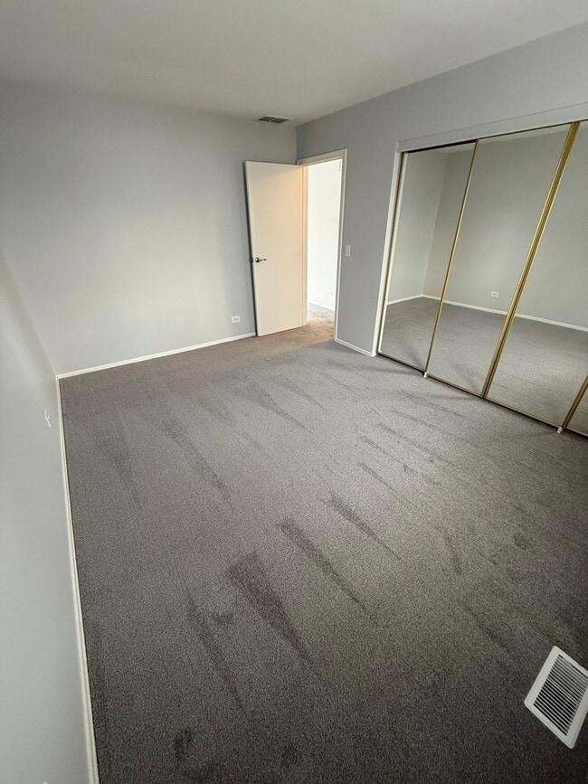 Building Photo - 20137 S Hampton Ct