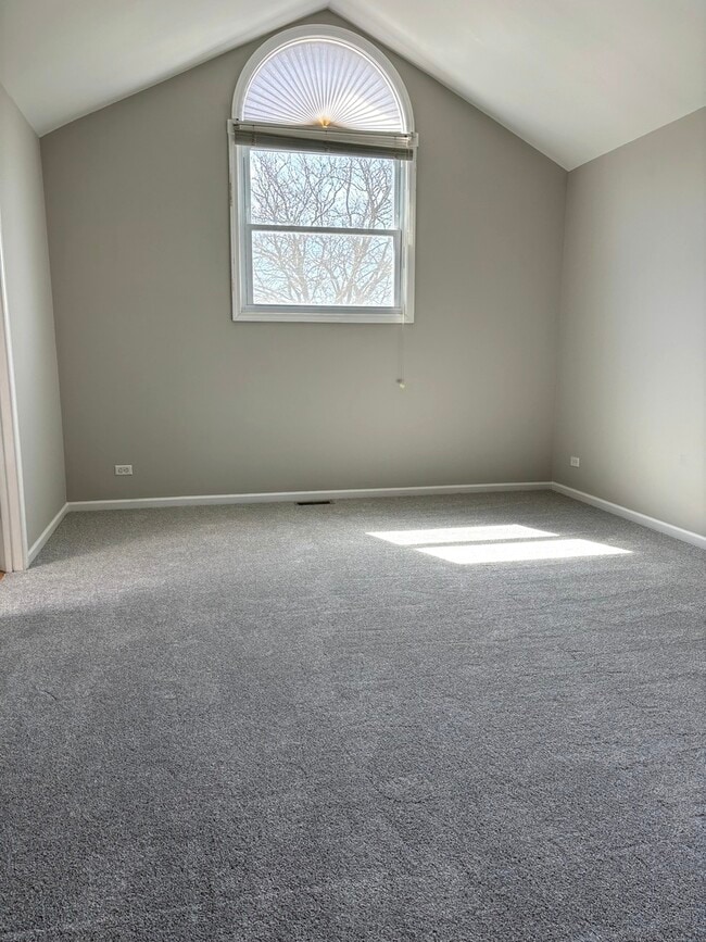 Building Photo - 1667 Hinterlong Ln
