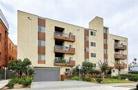 Building Photo - 1167 S Hoover St