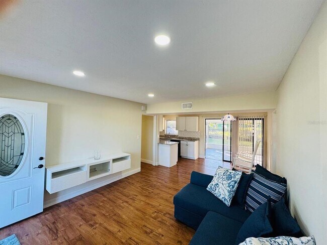 Building Photo - 7024 Moderna Way