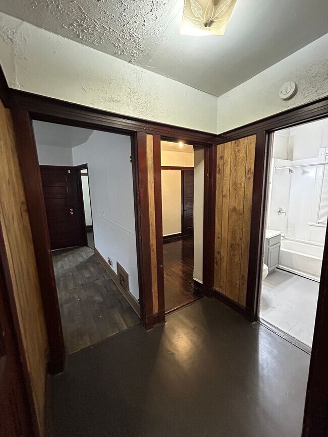 Building Photo - 2621 N 15th St