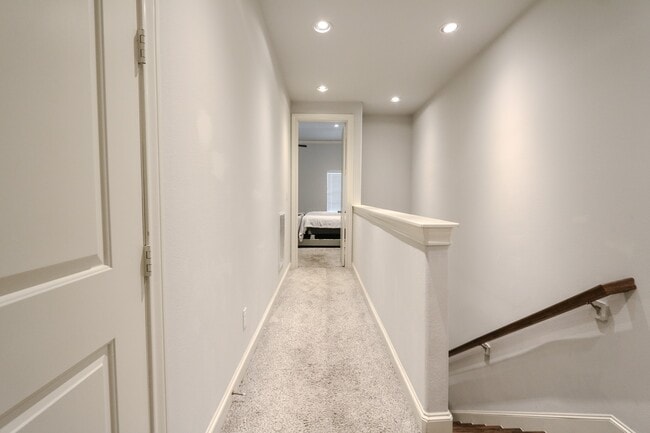 Building Photo - 2037 Fannin Station N