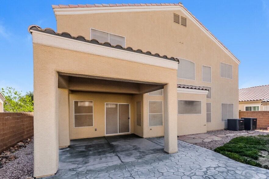 Building Photo - 7643 Morning Lake Dr