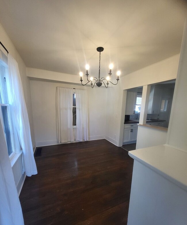 Building Photo - Khara, J - 1208 #B