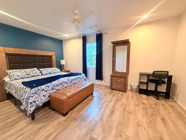 Building Photo - 19 Scarlett Ln