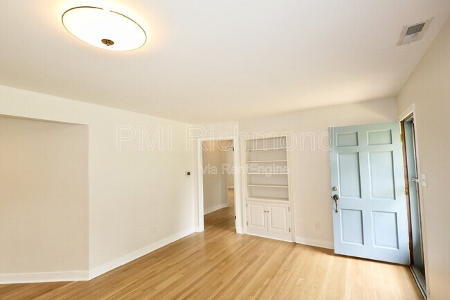 Building Photo - 5913 Osoge Rd