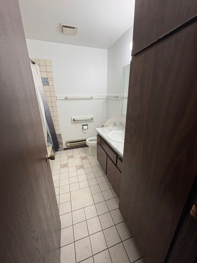 Building Photo - Olympia 4 Plex
