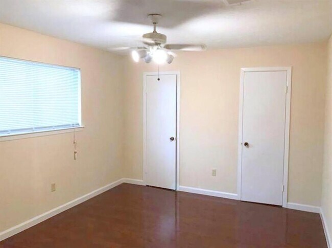 Building Photo - 11427 Newbrook Dr