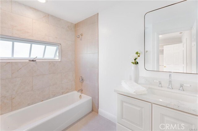 Building Photo - 8 Sunpeak