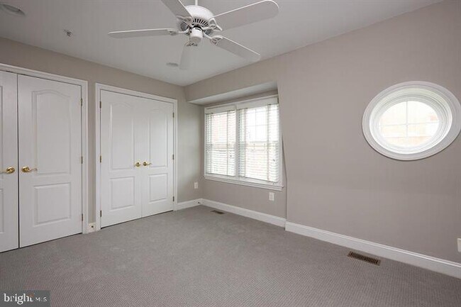 Building Photo - 4906 Montgomery Ln
