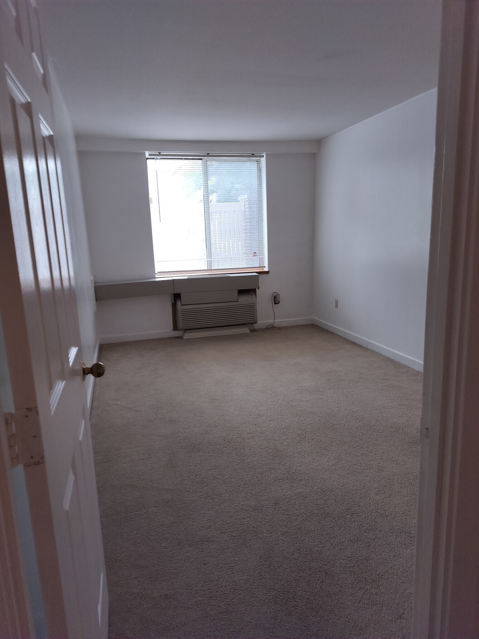 Building Photo - 332 Franklin St