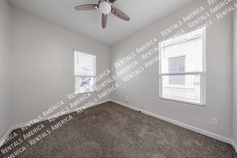 Building Photo - 2131 East Charlotte Dr
