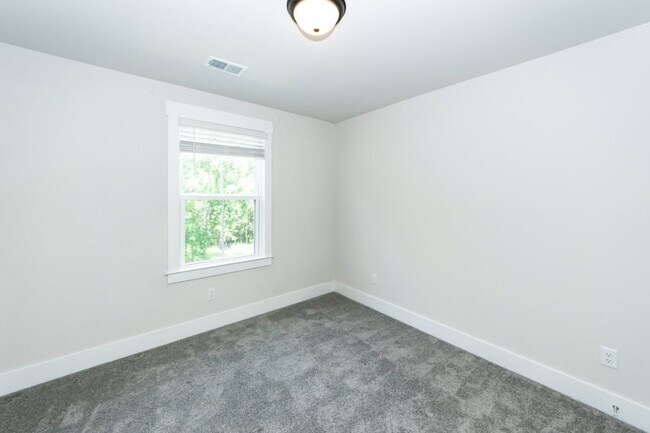 Building Photo - 7722 Park Gate Dr