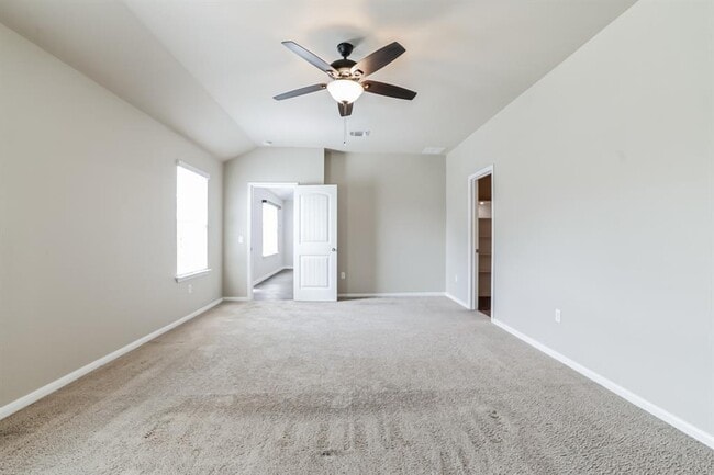 Building Photo - 101 Acadia Cv