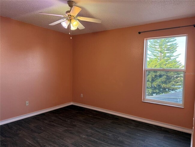 Building Photo - 1219 Kempton Chase Pkwy