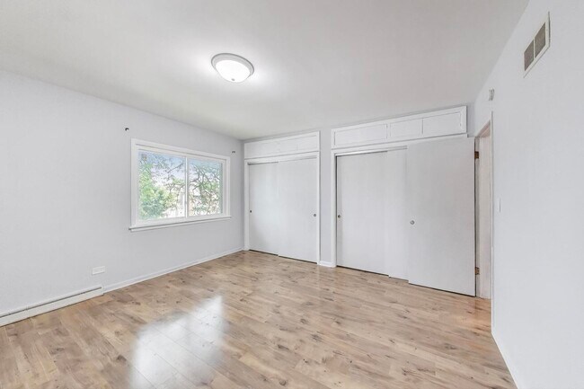 Building Photo - 4257 Oakton St