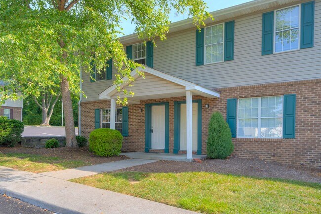 Building Photo - 846 Patrick Henry Dr