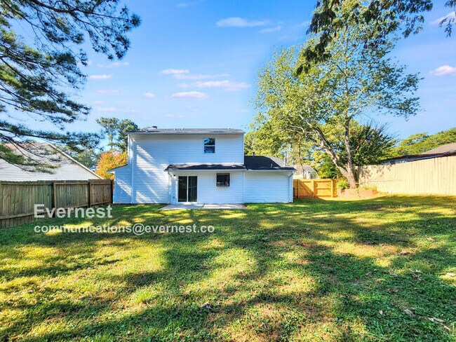 Building Photo - 1321 Gladiator Dr