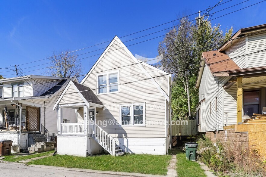 Building Photo - 104 Blackburn Ave