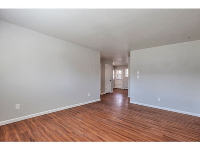 Building Photo - 5339 S Elati St