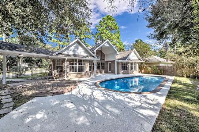 Building Photo - 6 Old River Pl