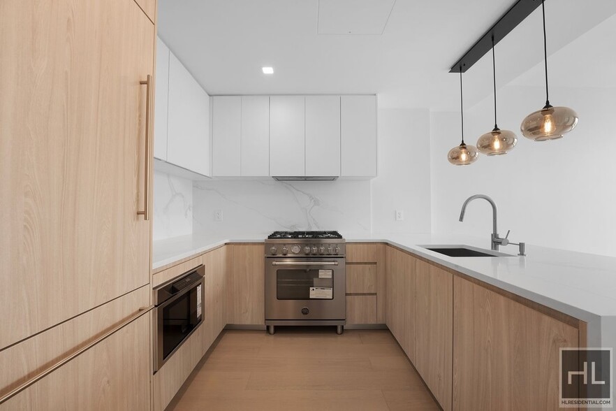 Building Photo - 45th Road