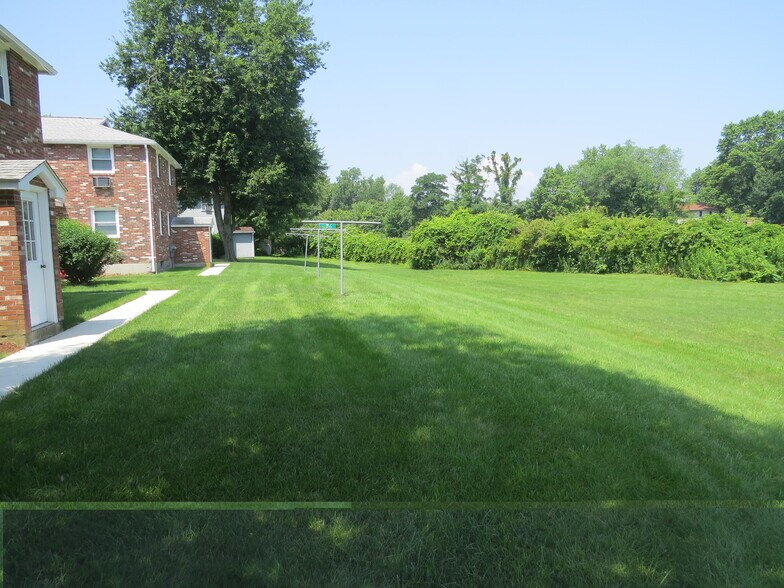 Building Photo - 469 Corey St