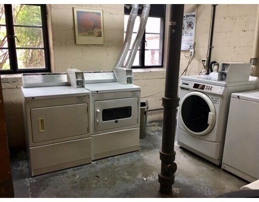 Building Photo - 79 Sutherland Rd