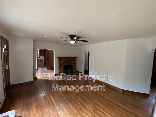 Building Photo - 25345 U.S. Rte 1