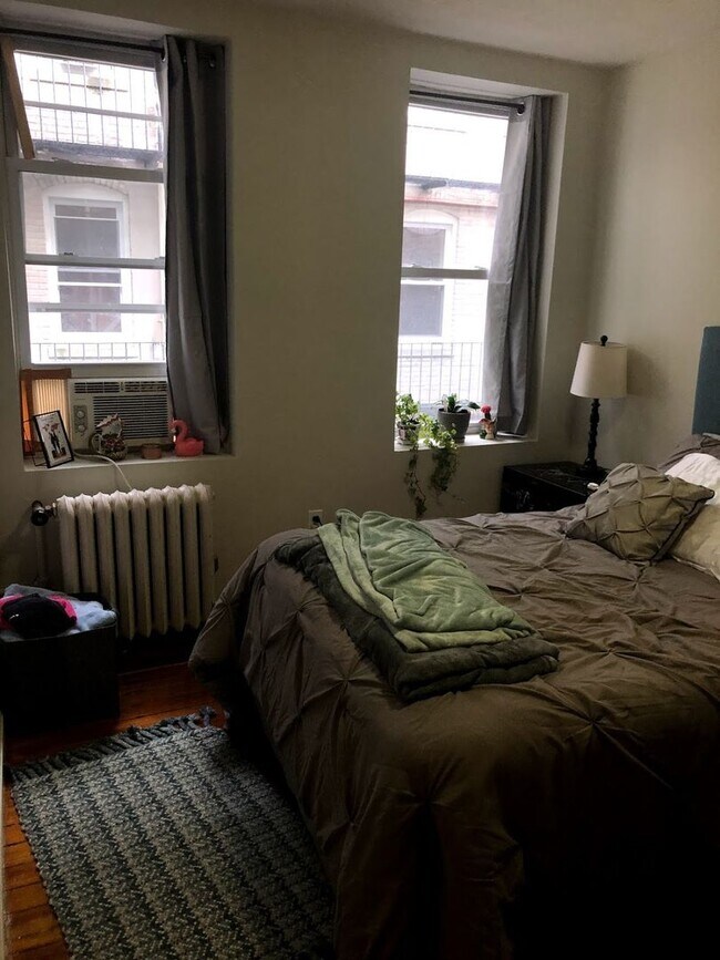 Building Photo - HOT NORTH END LISTING!!!