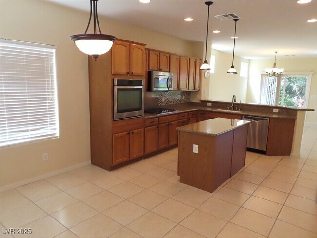 Building Photo - 2211 Waterton Rivers Dr