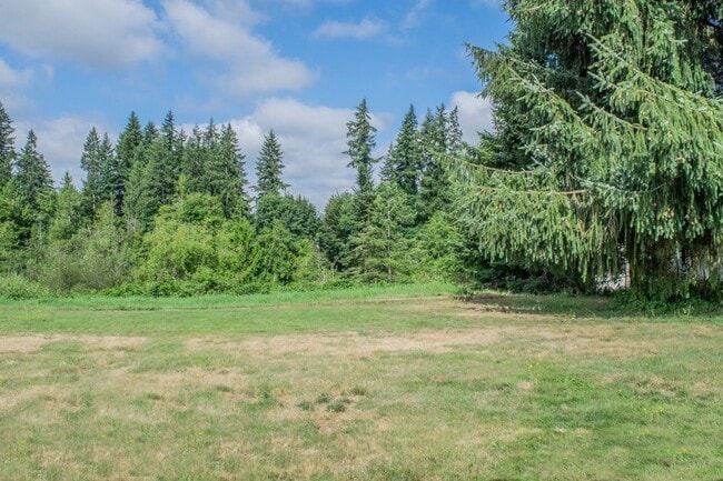 Building Photo - 4922 109th St NE