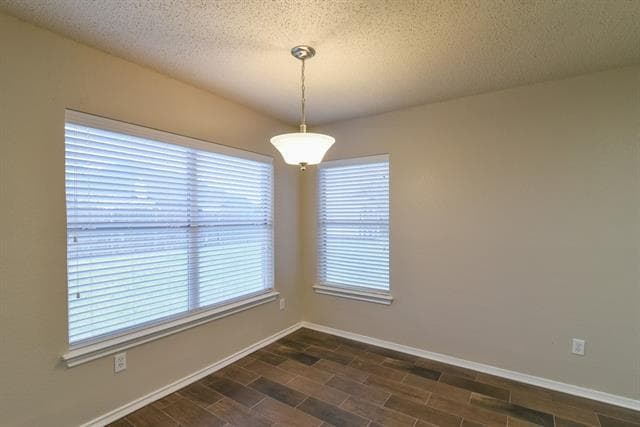 Building Photo - 2106 Delaford Dr