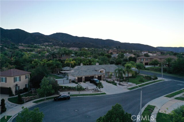 Building Photo - 1583 Twin Oaks Cir