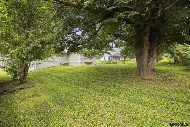 Building Photo - 105 Hillside Dr