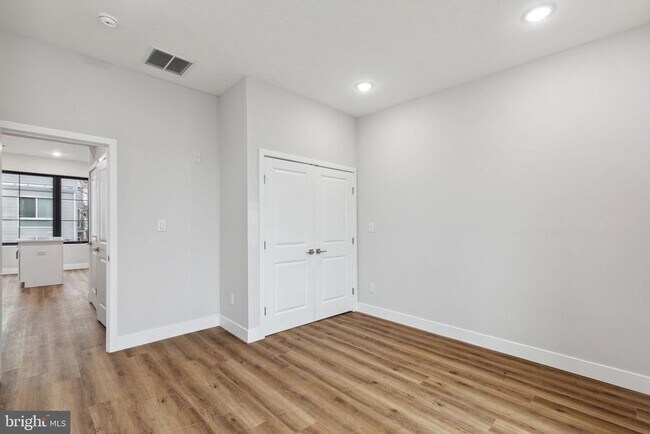 Building Photo - 1840 N Gratz St